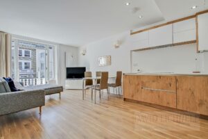 Kensington W8